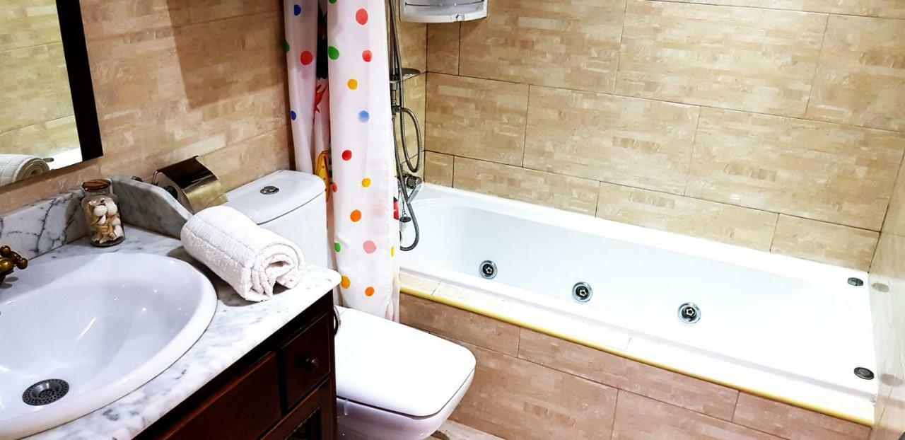 Apartamento Duplex Frente Al Mar Paseo Maritimo Torremolinos Appartement Buitenkant foto