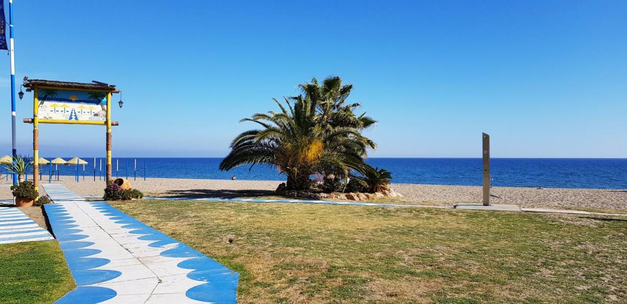 Apartamento Duplex Frente Al Mar Paseo Maritimo Torremolinos Appartement Buitenkant foto